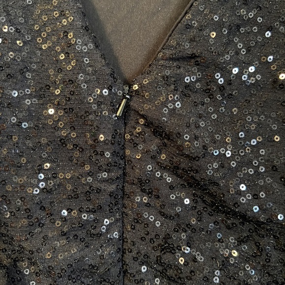 Aidan by Aidan Mattox Elegant Black Sequin Dress size 6 - Picture 9 of 12